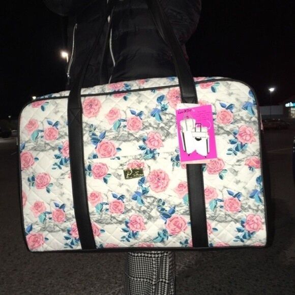 NWT BETSEY JOHNSON FLORAL QUILTED WEEKENDER BAG COTTAGECORE TRAVEL VACATION‎ - Picture 2 of 13